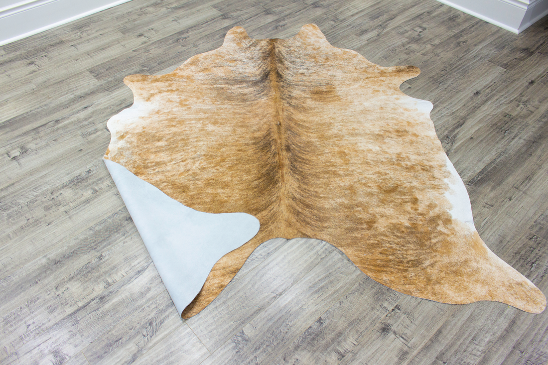 XLarge ( 6.8 x 5.9 ft ) BRAZILLIAN BRINDLE Cowhide Rug Hair-on Leather Area Rug - Exact as Photo