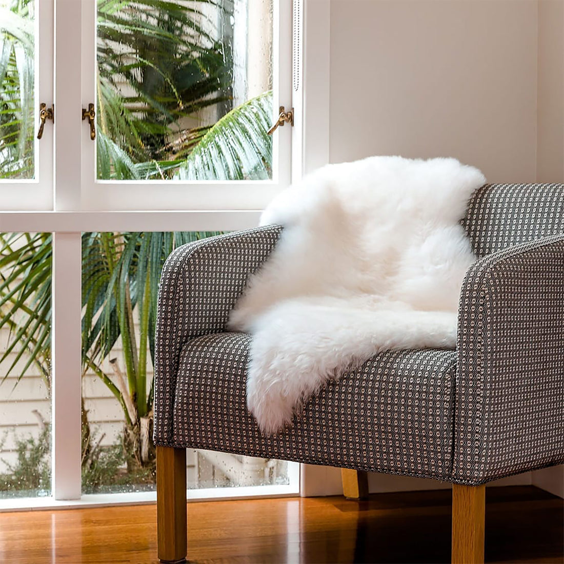 Genuine Australian IVORY WHITE SHEEPSKIN Rug ( 3 x 2 ft. approx. ) 100% Natural Real Sheepskin Fur Area Rug
