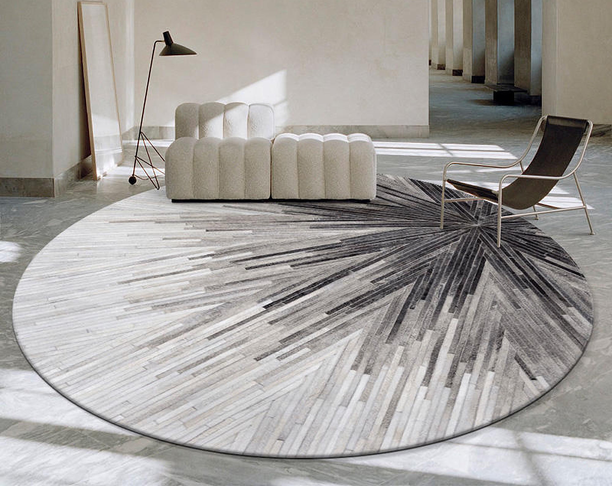 Natural Cowhide Patchwork Round Rug – Handmade Artisan Design