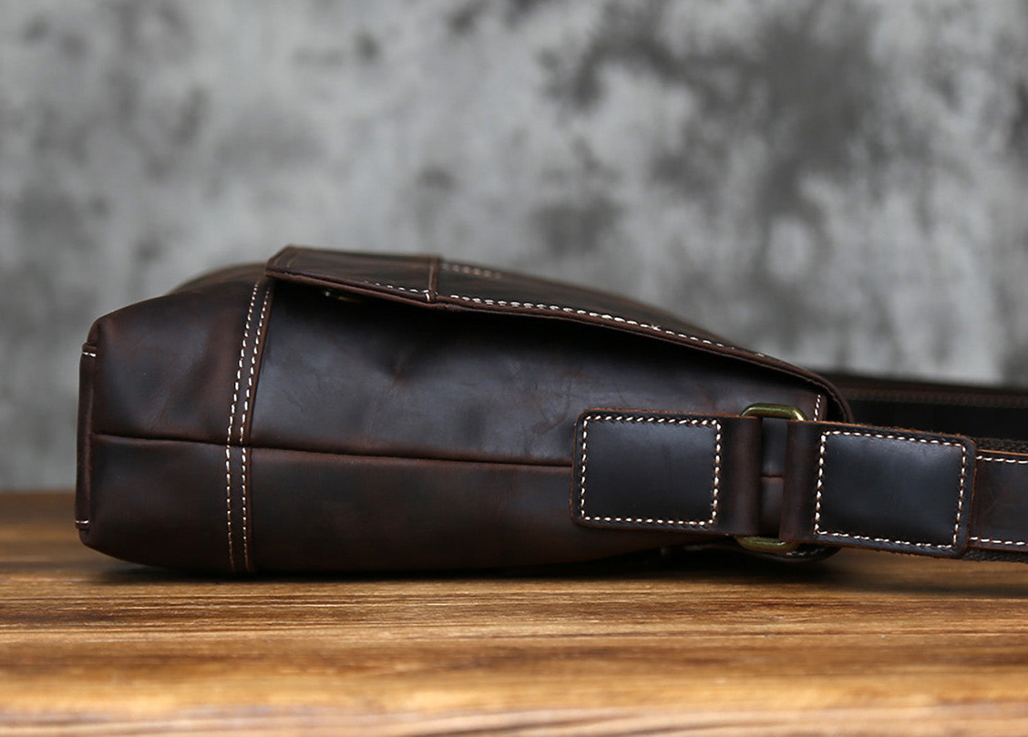 Crazy Horse Leather Laptop Messenger Bag – Crossbody Office & Business Bag
