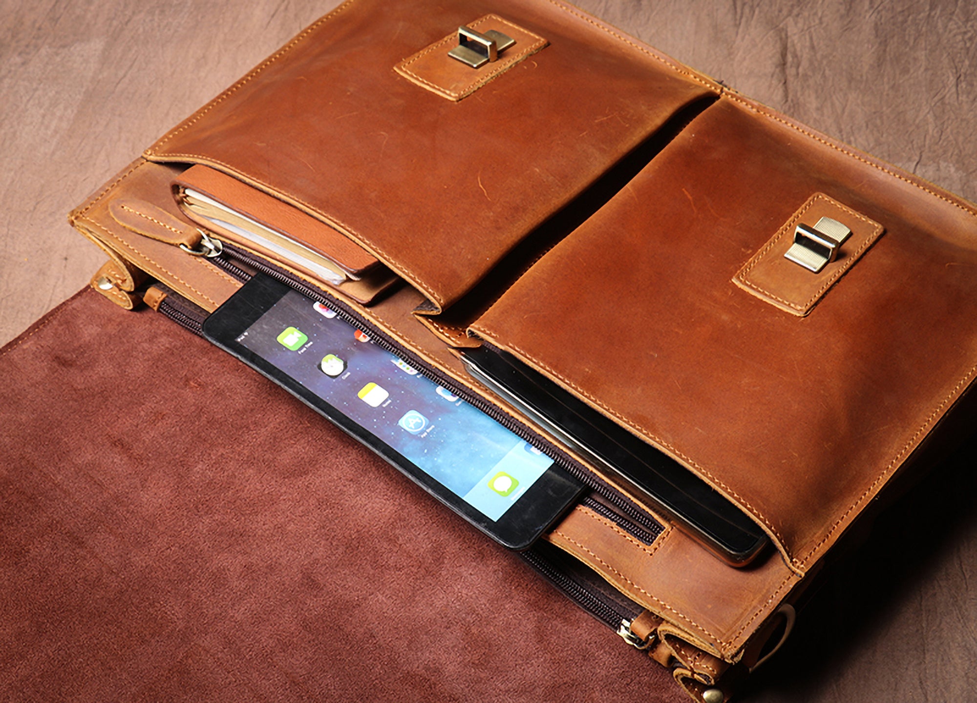 Crazy Horse Leather Laptop Messenger Bag – Vintage Business Briefcase with Shoulder Strap