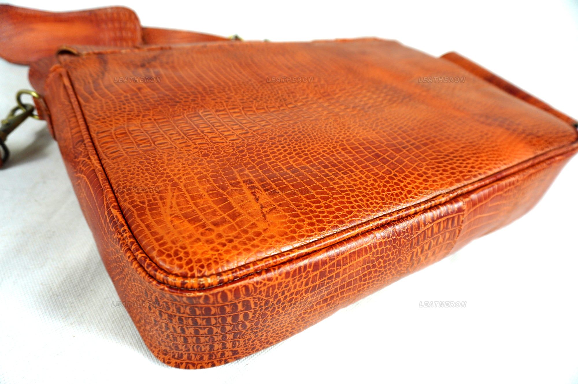 Crocodile Pattern Embossed Real Leather Luxury Office Bag for Business Professionals