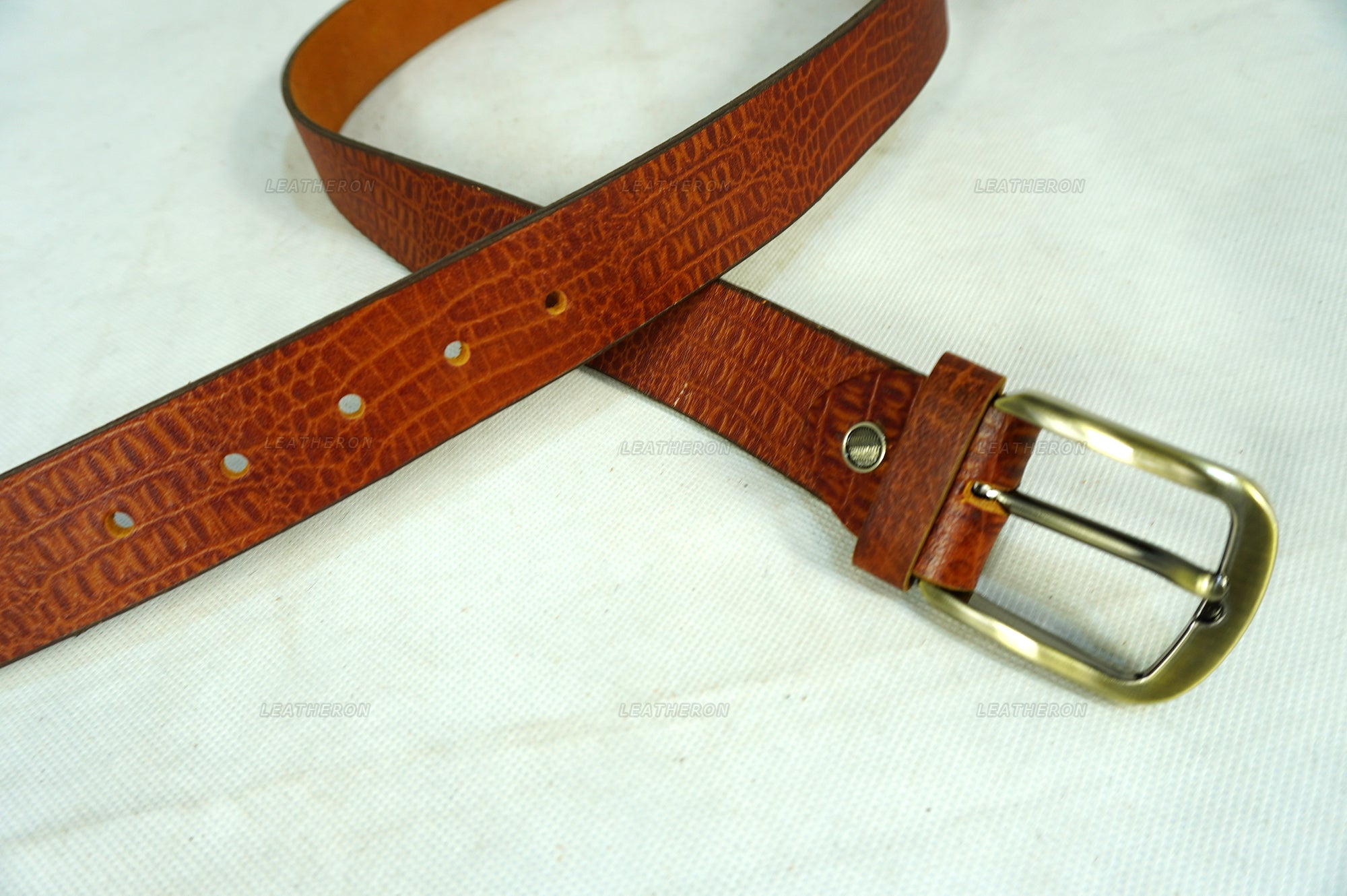 Crocodile Skin-Effect Real Leather Belt - Adventure Awaits