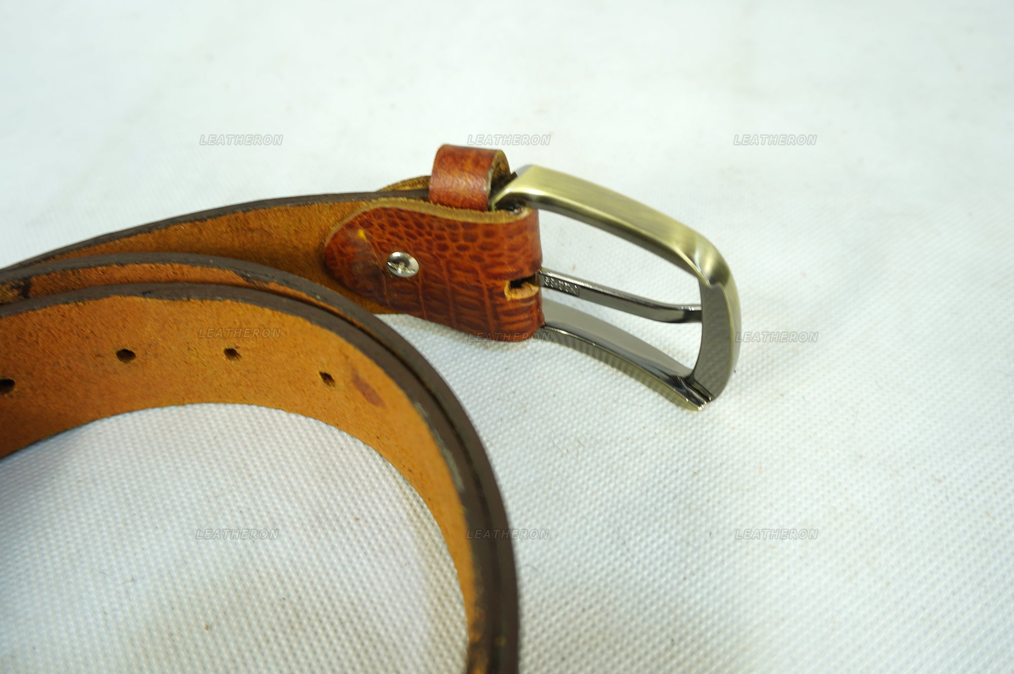 Crocodile Skin-Effect Real Leather Belt - Adventure Awaits