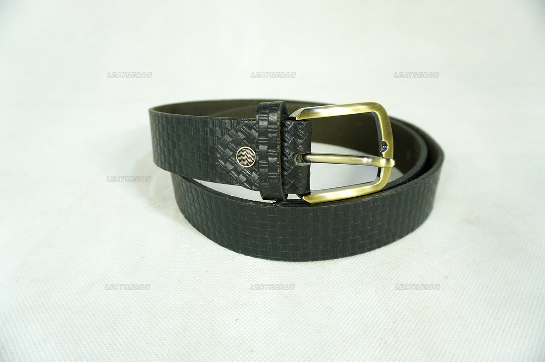 Unisex Real Leather Belt with heavy metal golden buckle