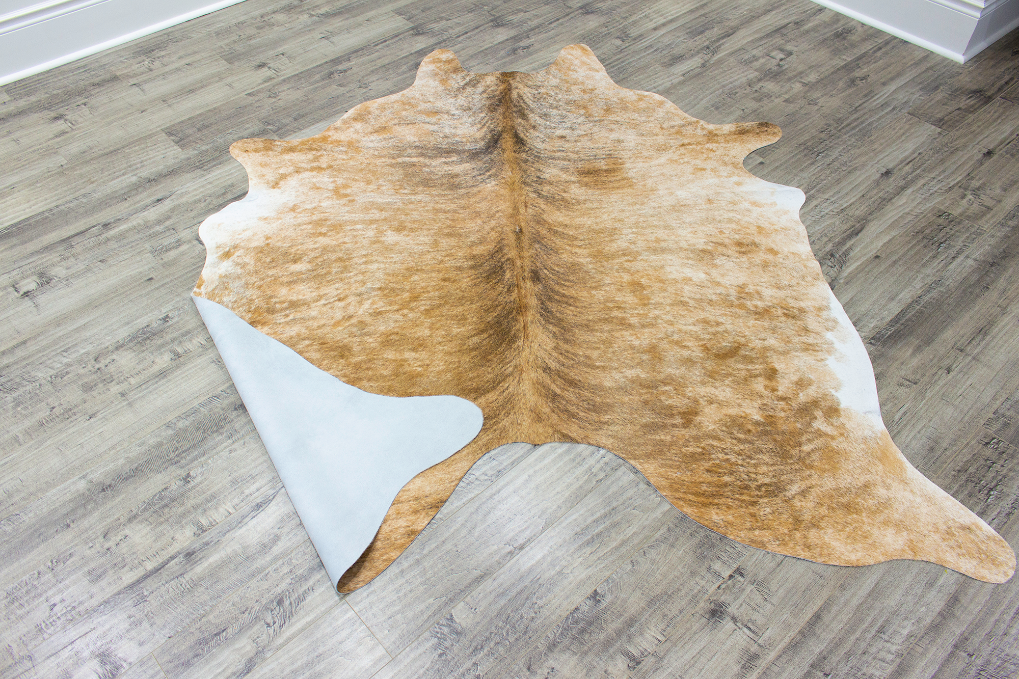 XLarge ( 6.8 x 5.9 ft ) BRAZILLIAN BRINDLE Cowhide Rug Hair-on Leather Area Rug - Exact as Photo
