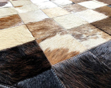 Load image into Gallery viewer, HANDMADE 100% Natural COWHIDE RUG | Patchwork Cowhide Area Rug | Real Cowhide Hallway Runner | Hair on Leather Cowhide Carpet | PR59
