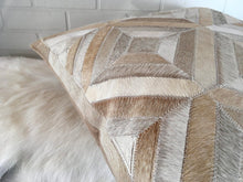 Charger l&#39;image dans la visionneuse de la galerie, Cowhide Patchwork Pillows Covers 100% Natural Hair on Cowhide Leather Pillow Cases Real Cowhide Cushion Covers | PLW224
