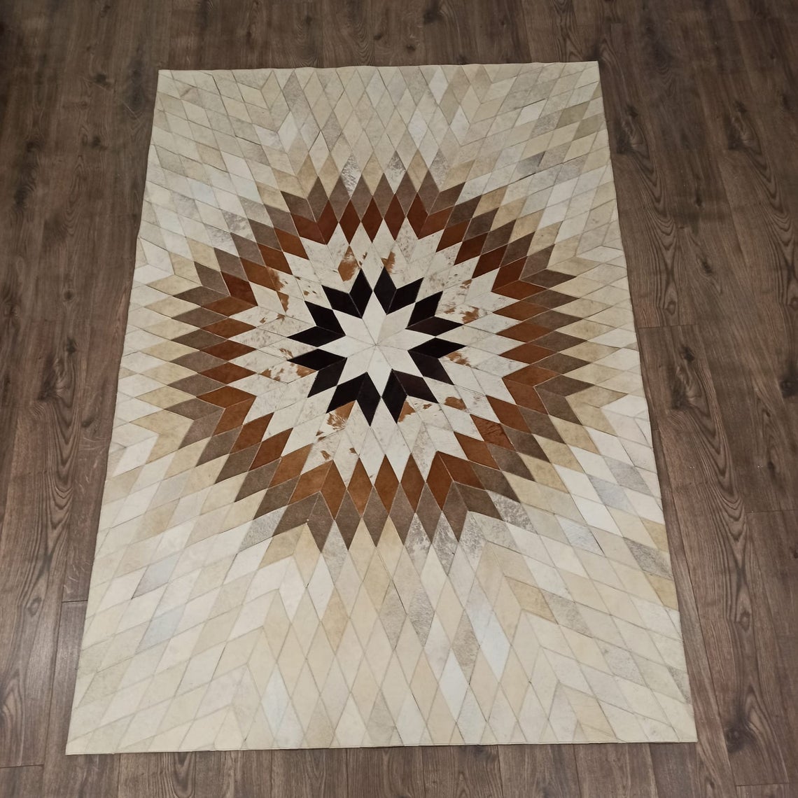 Creatively HANDMADE Natural COWHIDE Patchwork RUG - Multicolor Beautiful Flower Design Carpet for Interior Décor | PR182
