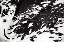 Charger l&#39;image dans la visionneuse de la galerie, Black White XLARGE (5.7 X 6 ft.) Exact As Photo Cowhide Rug | 100% Natural Cowhide Area Rug | Real Hair-on Leather Cowhide Rug | C839
