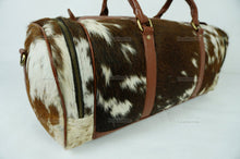 Load image into Gallery viewer, Cowhide Duffel Bag | Natural Cow Skin Duffel Bag | Hair-On-Leather Travel Bag | Cowhide Luggage Bag | Handmade Duffel Bag | DB113
