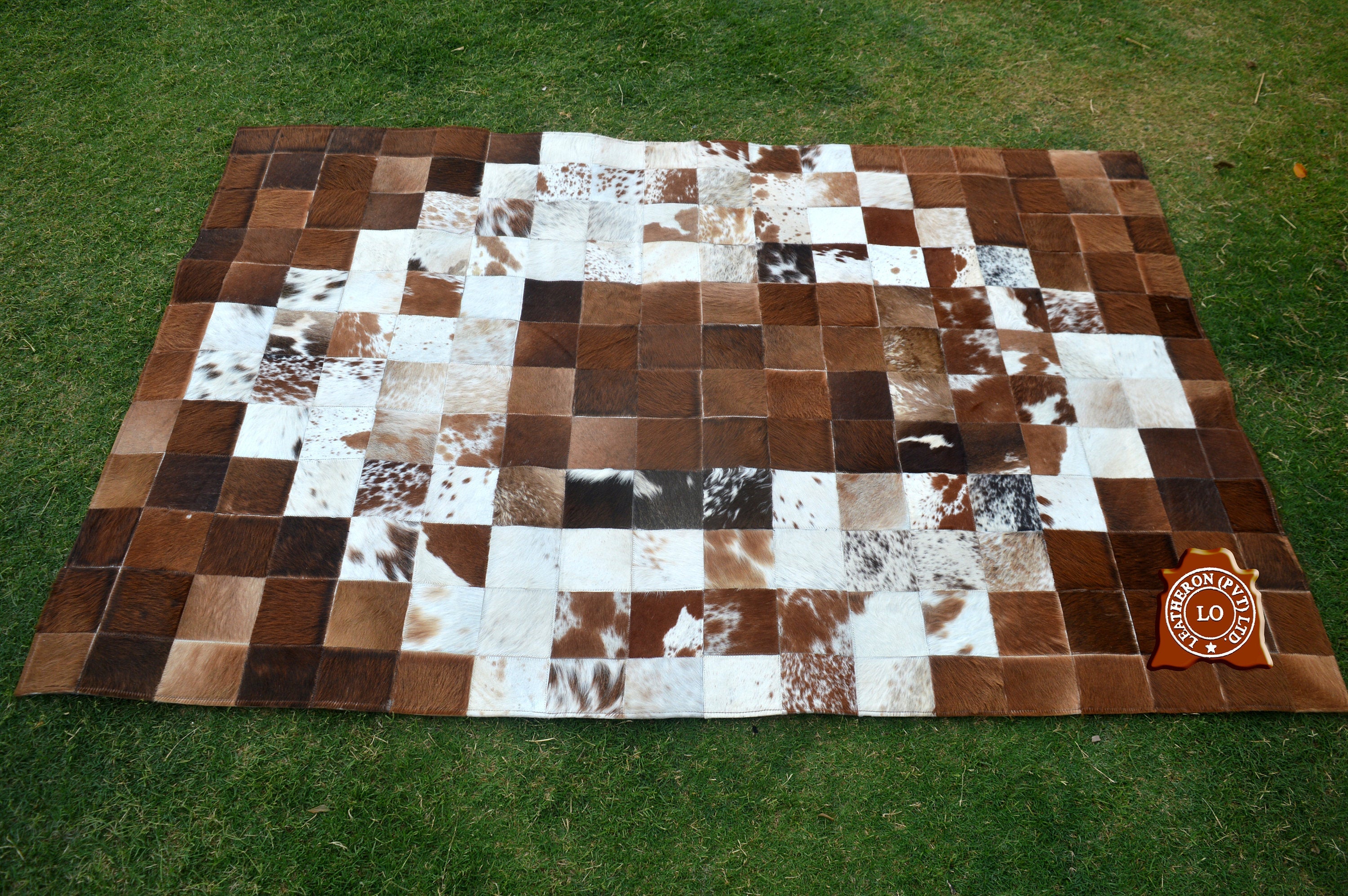 Exact As Picture (6 X 4 ft.) HANDMADE 100% Natural COWHIDE RUG | Patchwork Cowhide Area Rug | PR32