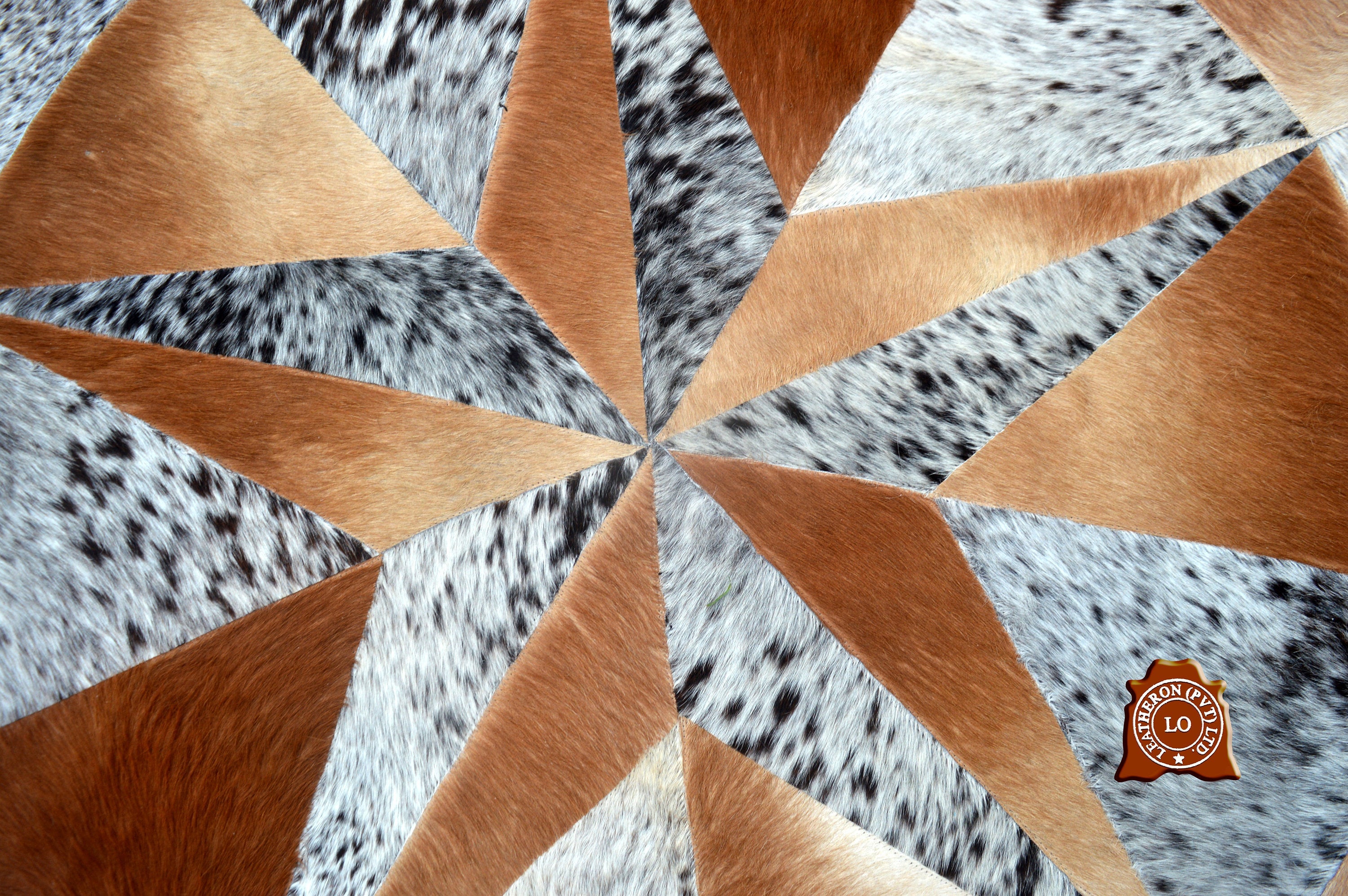 HANDMADE 100% Natural COWHIDE RUG | Patchwork Cowhide Area Rug | Hair on Leather Cowhide Carpet | PR163