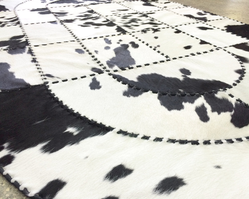Handmade Natural Cowhide Patchwork Carpet Silky Soft Hair on Leather Area Rug Black White Oval Shape Carpet ( Similar As Pictured )